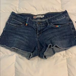Levi Shorty Shorts